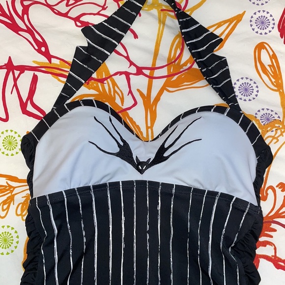 Disney swimsuit - Picture 3 of 7